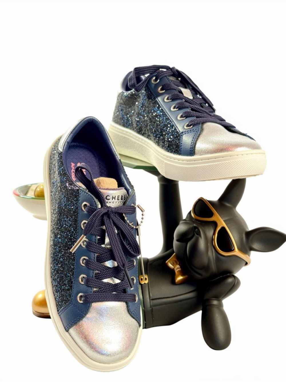 NWT Skechers Goldie Light Catchers Glitter Sneakers Size 6